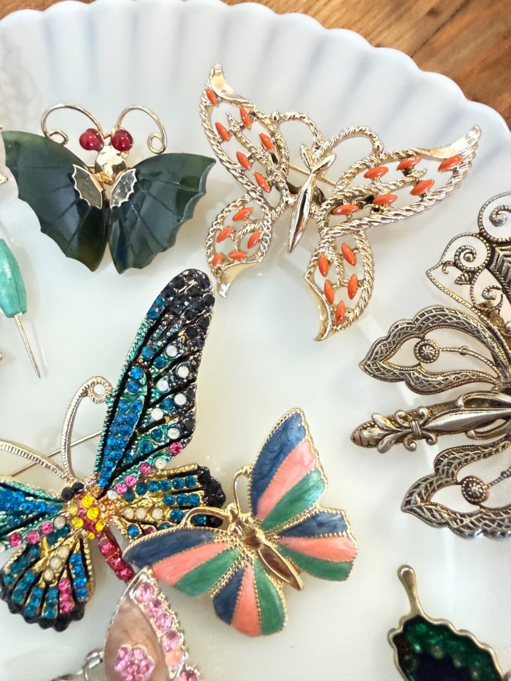 Butterfly Brooch Tray For Live Show on 9/3 - Picture 8 of 12